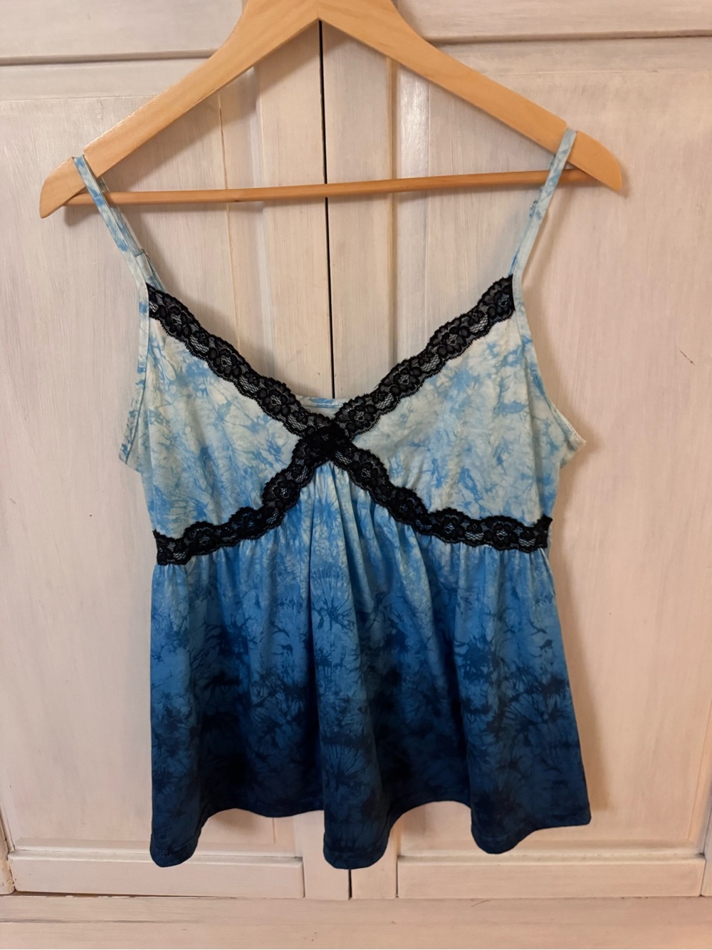 Grace Karin Blue Ombre Tie-Dye Camisole with Black Lace Trim
